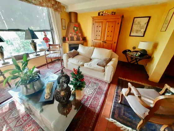 Casa En Estratégica Ubicación A Pasos De Av. Las C...