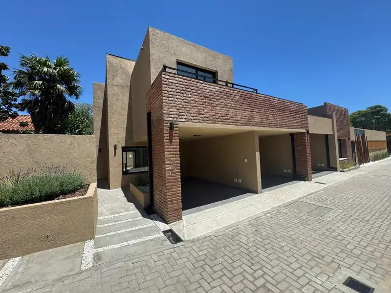 Duplex En Villa Eden -la Falda