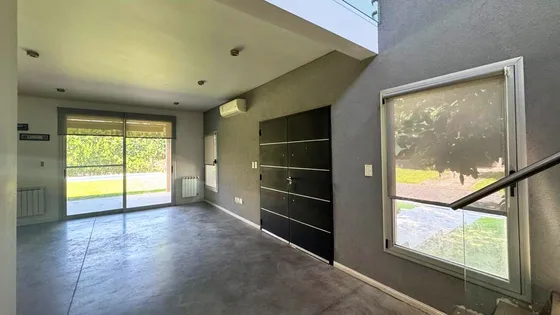 Casa En Venta, 4 Ambientes, Haras Maria Victoria 