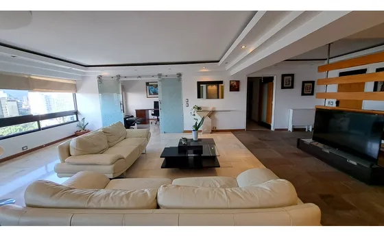 Alquilo Apartamento Amoblado 232m2 Santa Eduvigis 7839