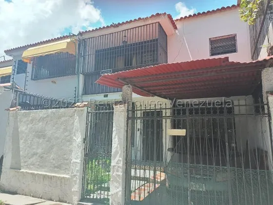 Rah Chacao Vende Casa La California Sur 23-4871