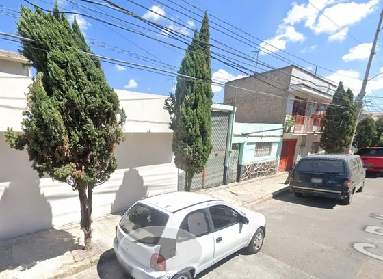 Venta De Casa Con Amplio Terreno Excelente Precio En Ciudad Nezahualcóyotl. On
