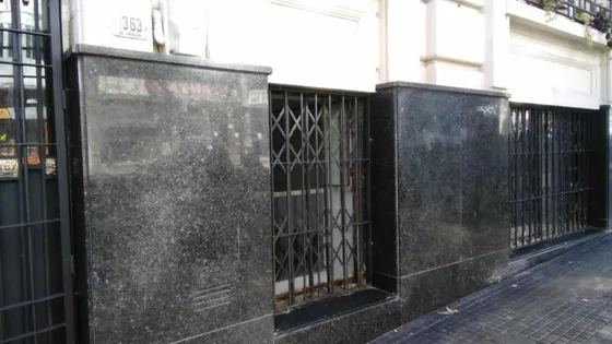 Un Dormitorio Con Entrada Independiente. Anda O Porto Seguro