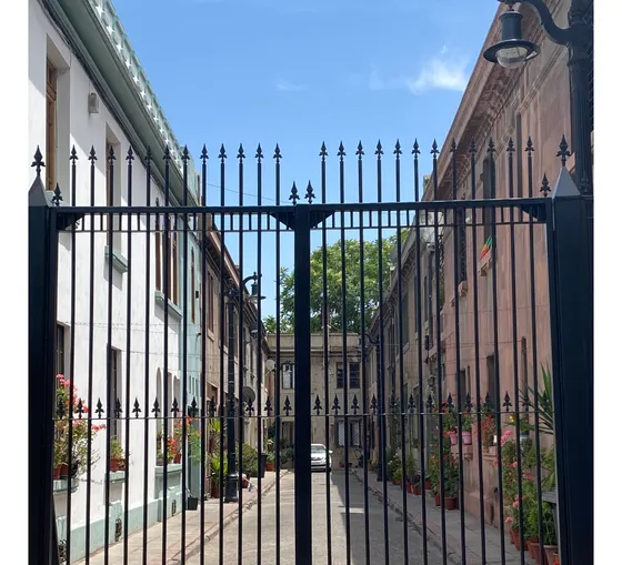  Casona En Venta, Huérfanos, Barrio Yungay.