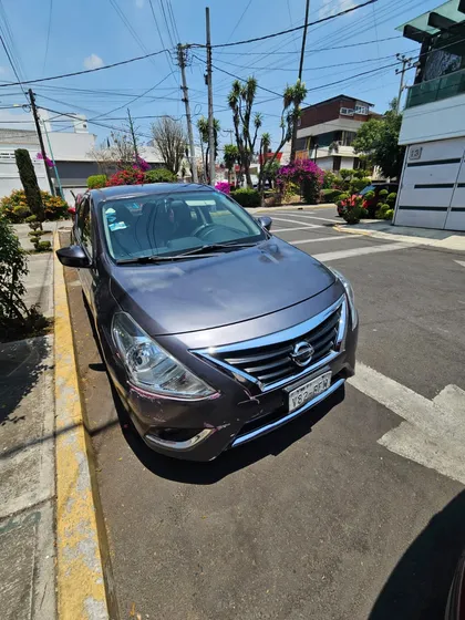 Nissan Versa 1.6 Advance At