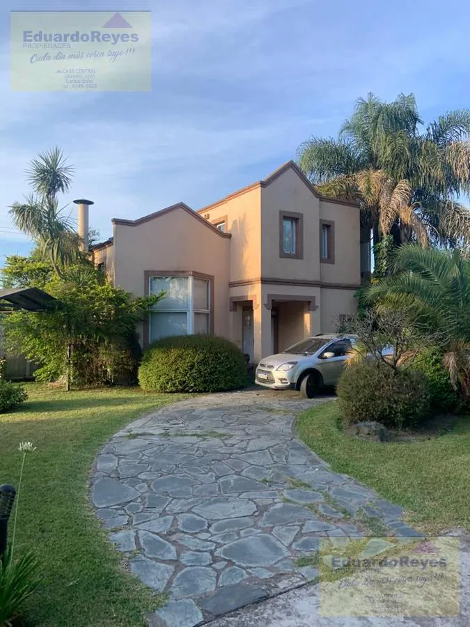 House - El Paraíso Country Club