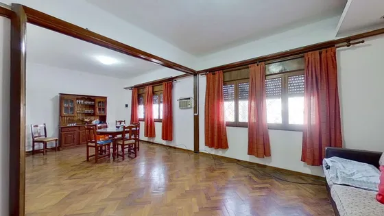Casa 8.66 X 54.73 Mas Galpón En Venta En Caballito