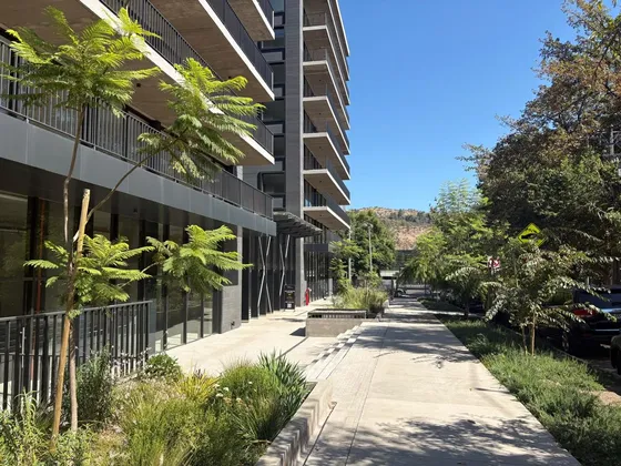 Oportunidad: Local 224 M2 En Barrio Nueva Costanera