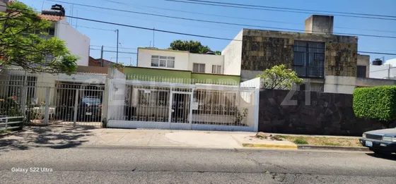 Casa En Venta En Chapultepec Country, Guadalajara.