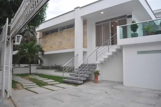 Vendo Hermosa Casa Amplia En Los Alpes Barranquilla