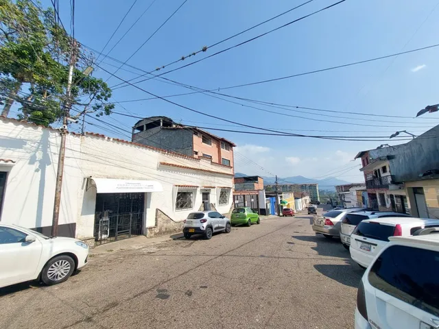 Casa En Venta Barrio Obrero, Carrera 19 A Pie De Calle.