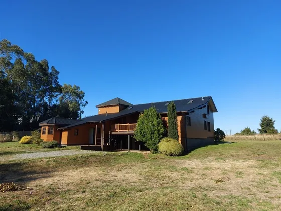 Hermosa Casa En Arriendo De 5 Dorm. En Puerto Varas