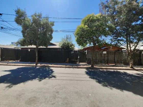 2 Casas En Un Solo Terreno, 3 Cuadras Del Hospital De Curicó
