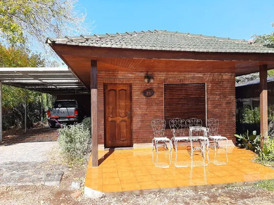 Casa En Venta - 2 Dormitorios 1 Baño - 10.000mts2 - Tortuguitas