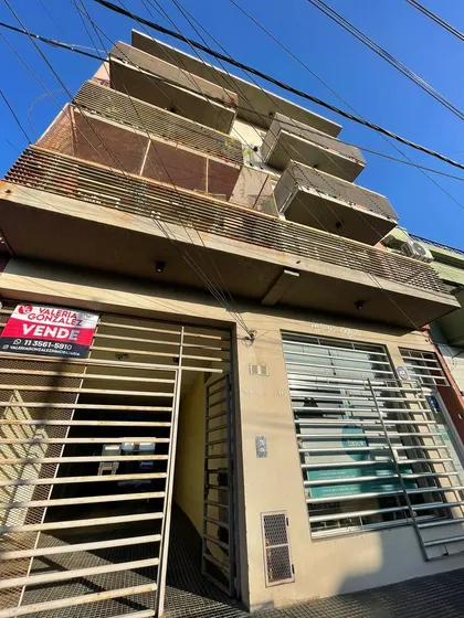 Departamento En  Venta De 3 Ambientes Con Cochera - Villa Dominico 