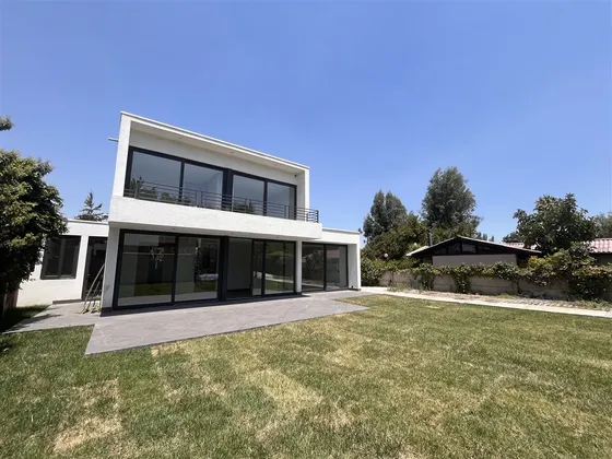 Casa Mediterránea, Recién Terminada, Excelente Ubicación.