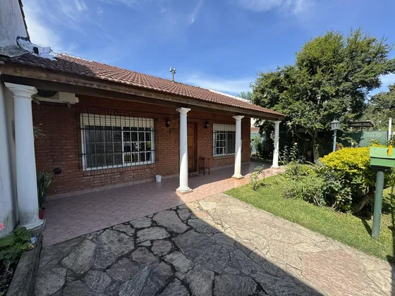 Casa En Venta 3 Ambientes Con Cochera En Don Torcuato, Tigre