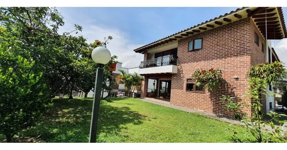 Casa Para La Venta En La Estrella Cerca Del Parque - Antioquia