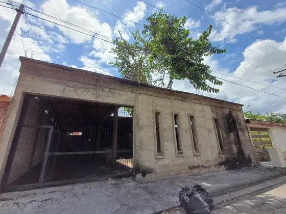 Yr Venta De Terreno Con Construcción Avanzada En Urb. Sansur, San Diego.