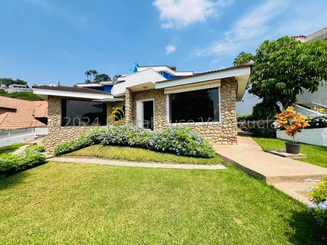 Dennymar, Vende Imponente Casa Quinta Ubicada En El Pedregal Ofreciéndote Espacios Modernos, Amplios Acondicionados Para Brindar Confort Comodidad Y Seguridad En Cada Espacio. B55a98 