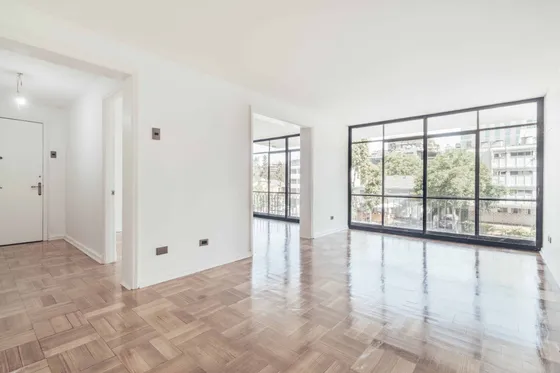 Cumbrespro Vende, Amplio Dpto. 4d/3b, Con Estacionamiento