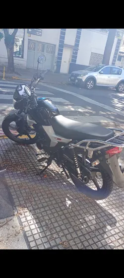 Sin Rayones, Patentada Y Con Alarma Colocada. Titular.