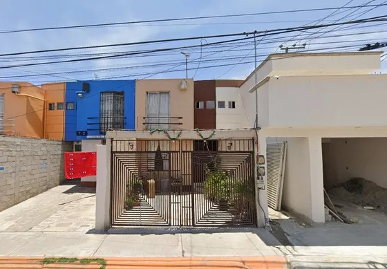 Casa A 15 Minutos De Suburbano 