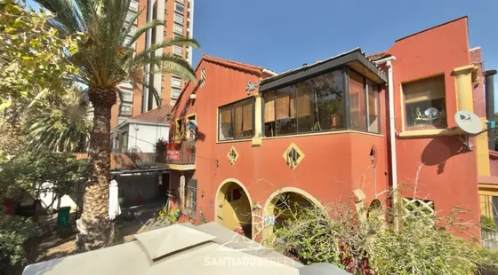 Casa En Venta De 5 Dorm. En Ñuñoa