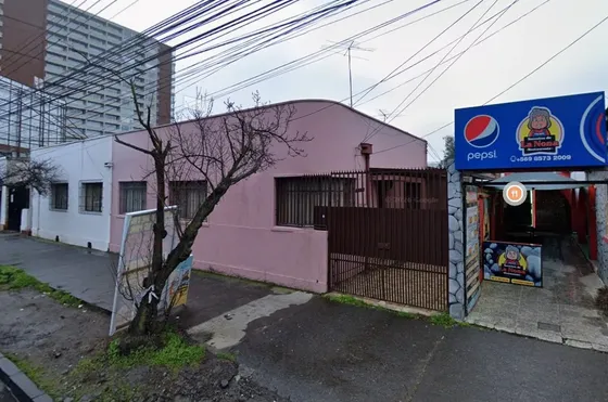 Casa Central Ubicada En Calle Arauco