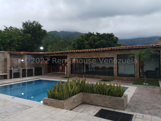 Casa En Venta La Cumaca San Diego Inm Imagina Amanecer Dentro De Esta Propiedad, Donde Se Conjugan Diferentes Estilos Decorativo. 24-20572