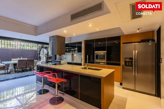 Casa De Lujo Con Patio Y Terraza - En Alquiler Y Venta - Palermo