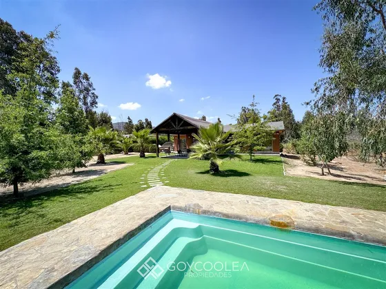 Casa En Venta De 5 Dorm. En Las Cabras