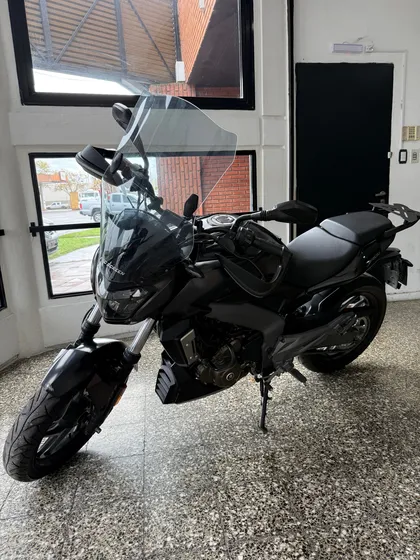 Dominar 400