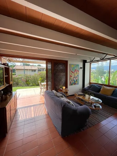 Townhouse Para Venta En Lomas De La Trinidad #2147