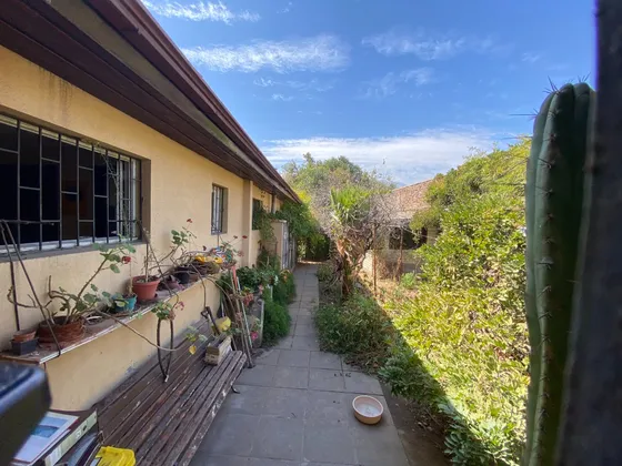 Casa En Las Condes Roberto Peragallo Excelente Barrio