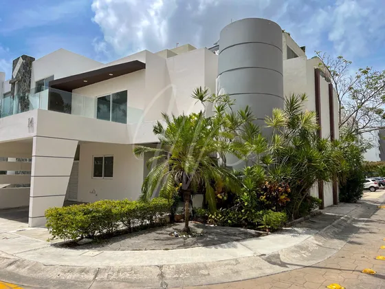Casa En Venta En Cancun, Residencial Palmaris 