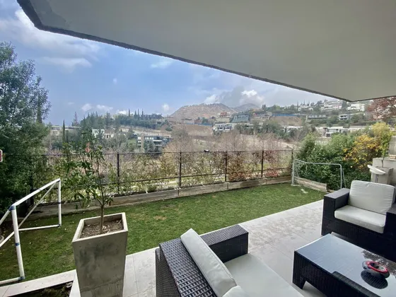 Condominio / 3 Dorm + 3 Baños + Servicios 
