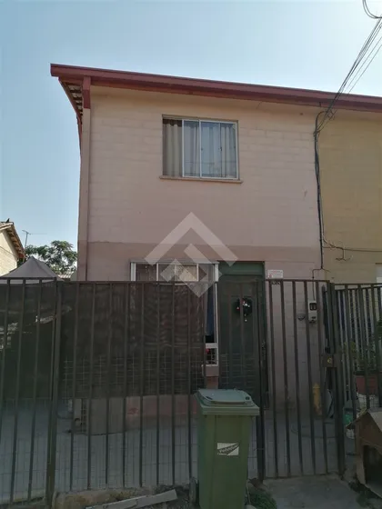 Casa En Venta De 2 Dorm. En Peñaflor Con Patio, Subsidio