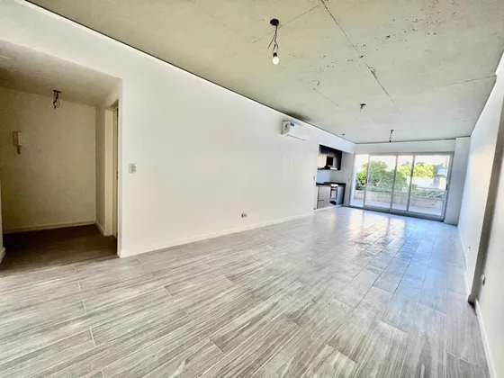 Espectacular Monoambiente A Pulmón Interno Con Baulera