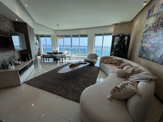 Apartamento Amueblado Full De 2 Habitaciones Frente Al Mar, Malecon