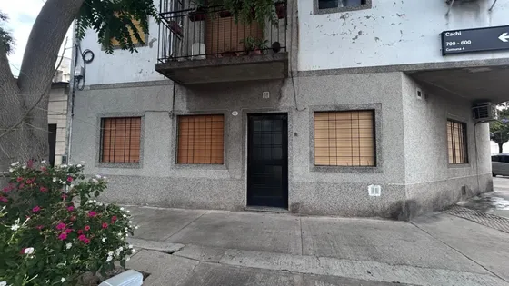 3 Ambientes Entrada Independiente  Departamento Al Frente Pompeya  Venta 