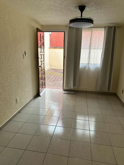 Casa Duplex En Planta Baja, 2 Recámaras, 1 Baño Completo