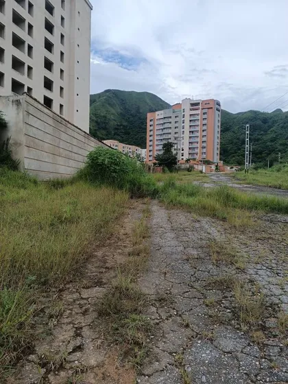 Terreno En Venta En Urb. Ciudad Jardín Mañongo Naguanagua. 05-40