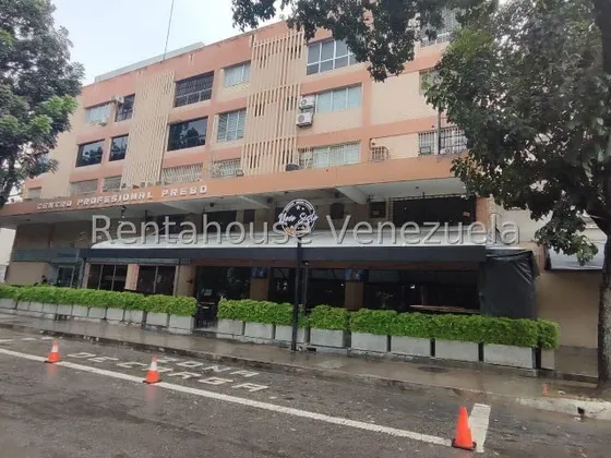 Julio Latouche 25-6302 Alquila Local Comercial Y Oficinas Prebo Valencia, Aire Acondicionado Y Vista A La Calle Para Disfrutar De Un Ambiente Agradable.