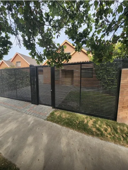 Casa En Arriendo De 3 Dorm. En Las Brisas Norte