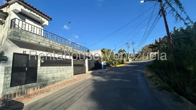 Leandro Manzano Casa En Venta,hoyo De La Puerta Mls #25-17558 As