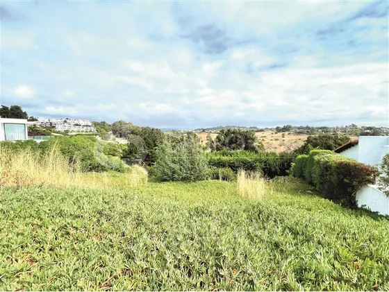 Sitio En Venta De 1.075 M2 En Condominio Marbella Puchuncaví