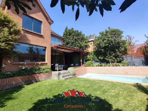 Casa En Venta En Condominio 4d, En San Carlos De Apoquindo