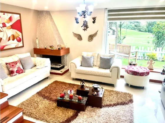 Vendo Hermosa Casa En Conjunto Cerrado Remodelada Y Con Jardin