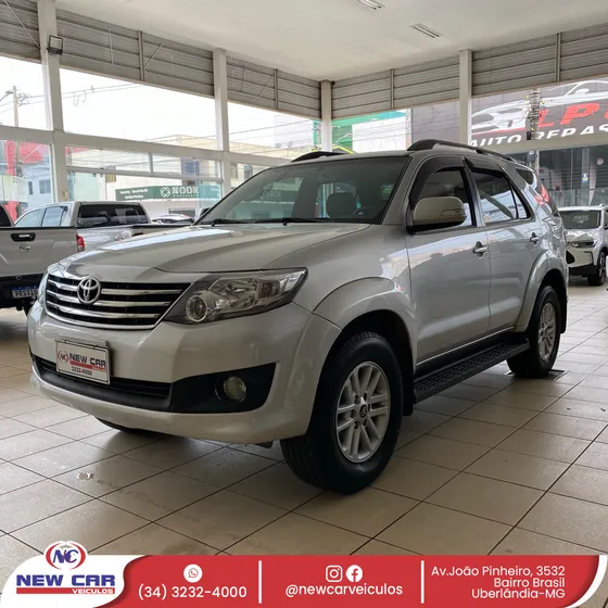Toyota Hilux Sw4 Sr Flex 4x2